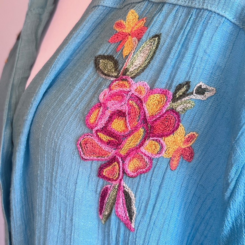 Figueroa & Flower Fig Blue Gauzey Embroidered Button up Top Sz 2x - Picture 4 of 11